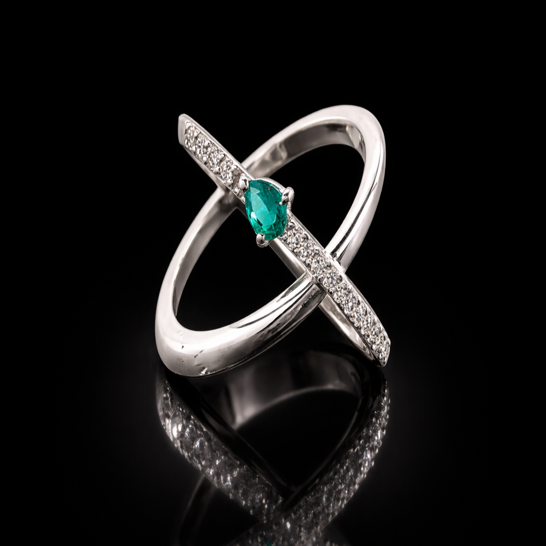 Minimalist Silver Crossover Ring | Emerald Green Teardrop Zirconia Criss-Cross Band